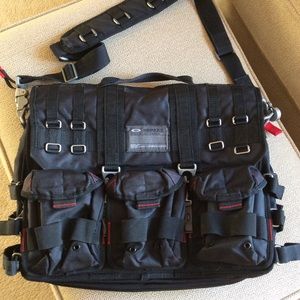 Oakley Tactical Field Gear Bag